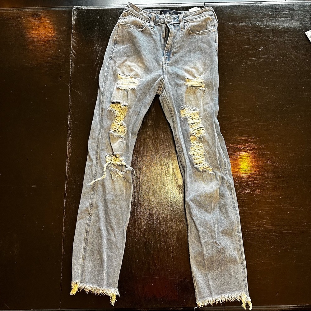 Hollister 25x29 Ultra High Rise Mom Jean Holes Destroyed Distressed Denim Light